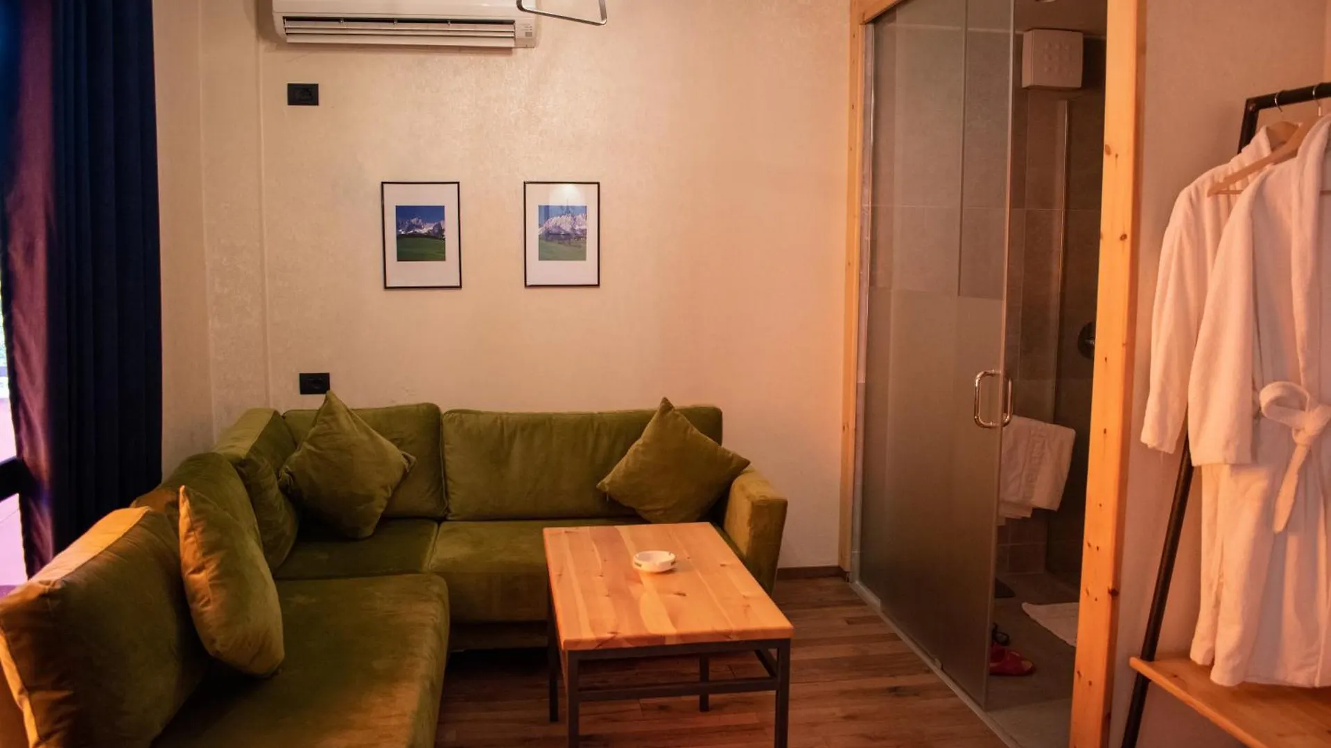 Hotel Epidami Kashar