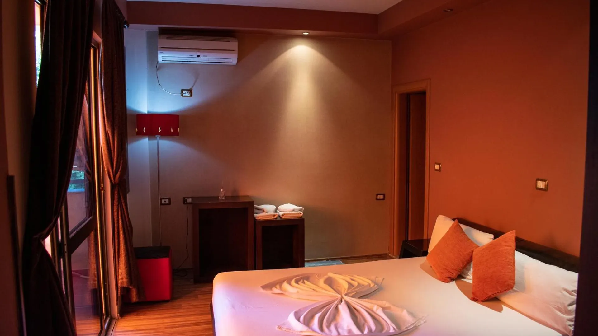 Hotel Epidami Kashar