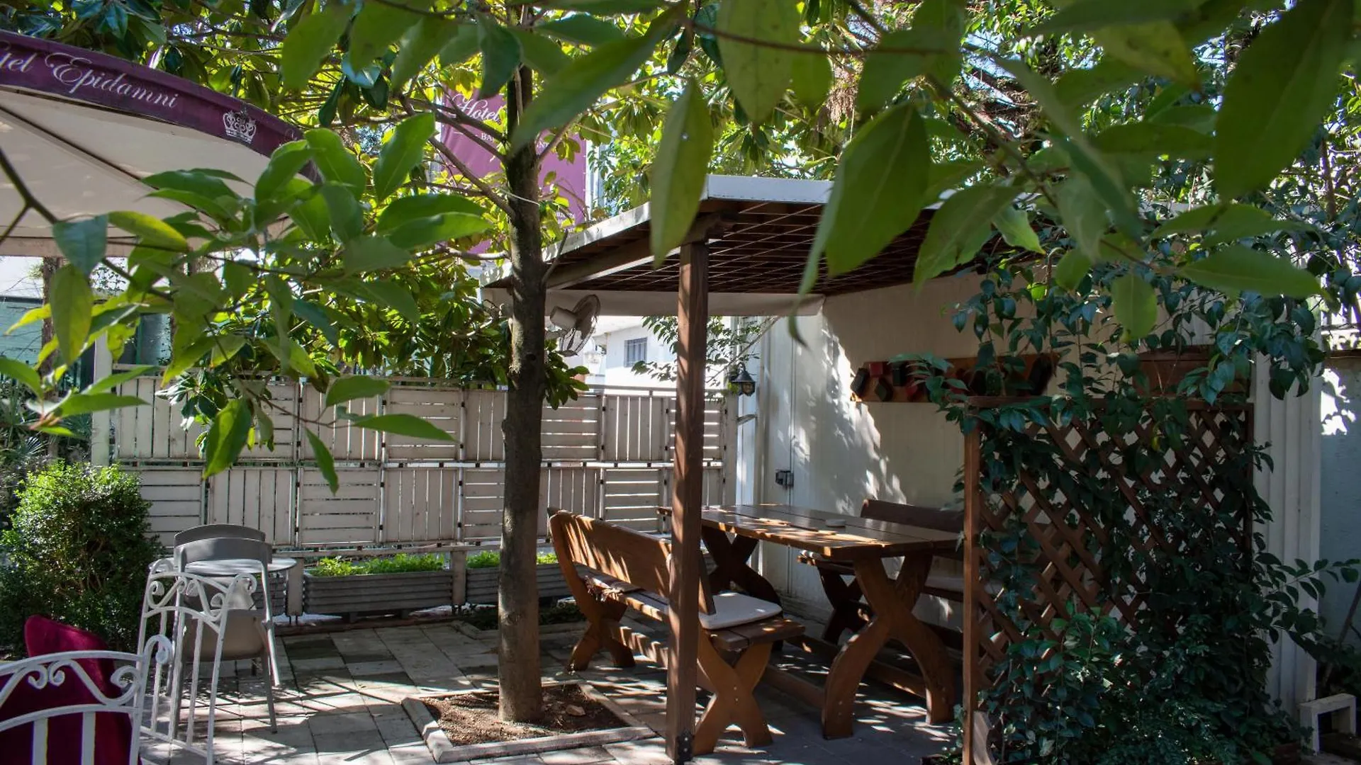 ***  Hotel Epidami Kashar Албания