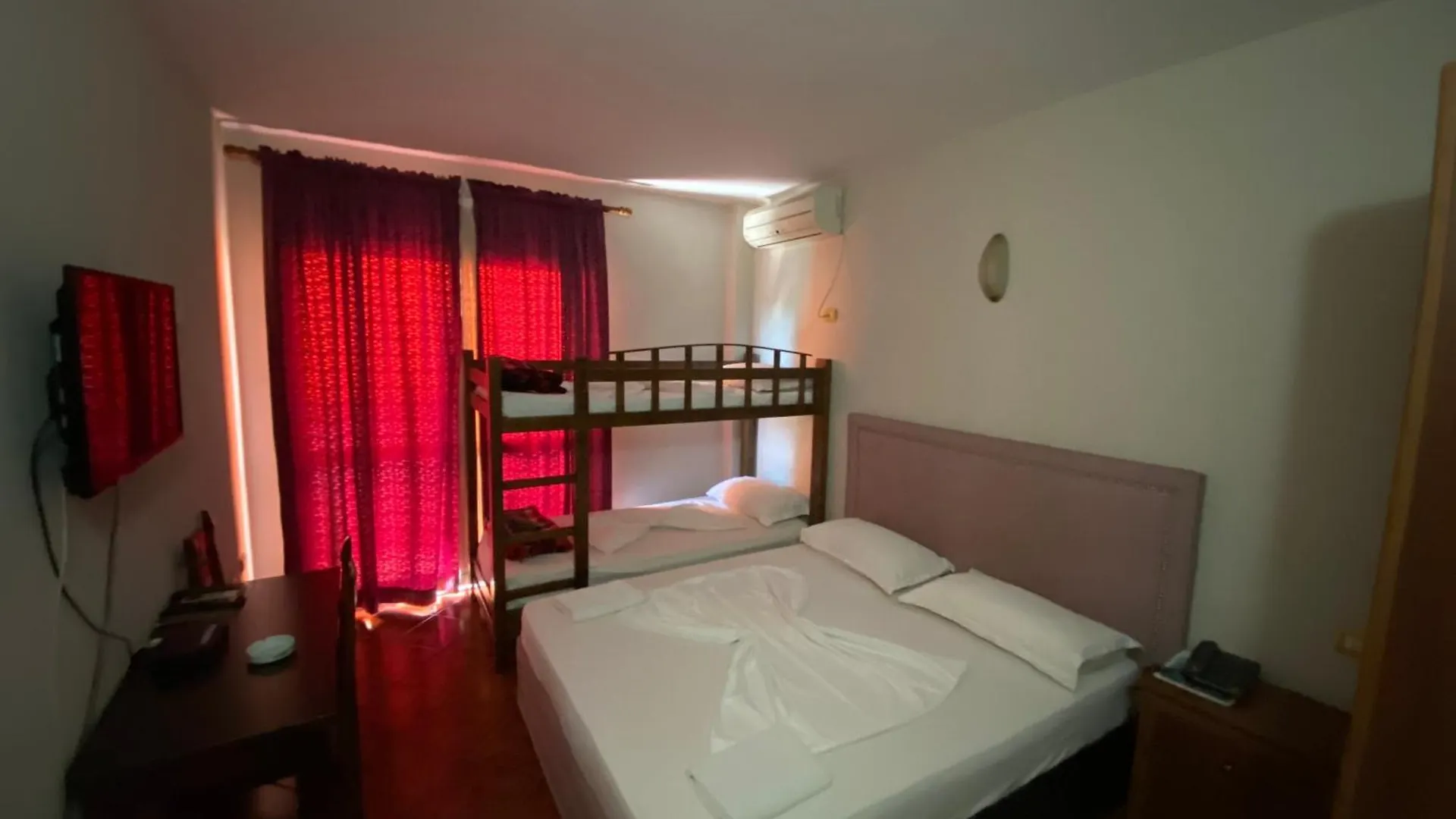 Hotel Epidami Kashar 3*,  Албания